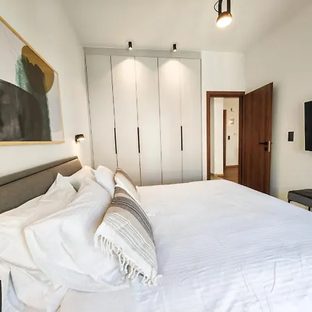 Bright And Beautiful By Acropolis With Balcony - Ako25 Athens
